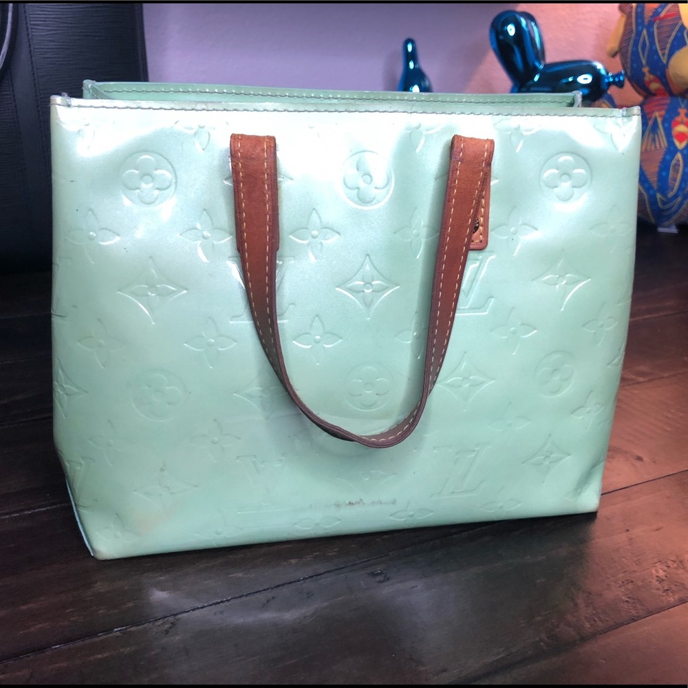 authentic Louis Vuitton vernis reade pm